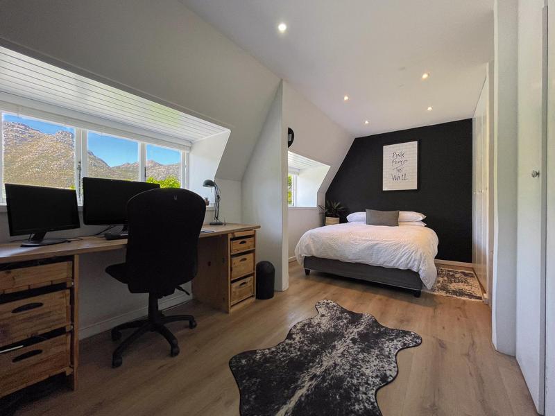 5 Bedroom Property for Sale in Hout Bay Western Cape